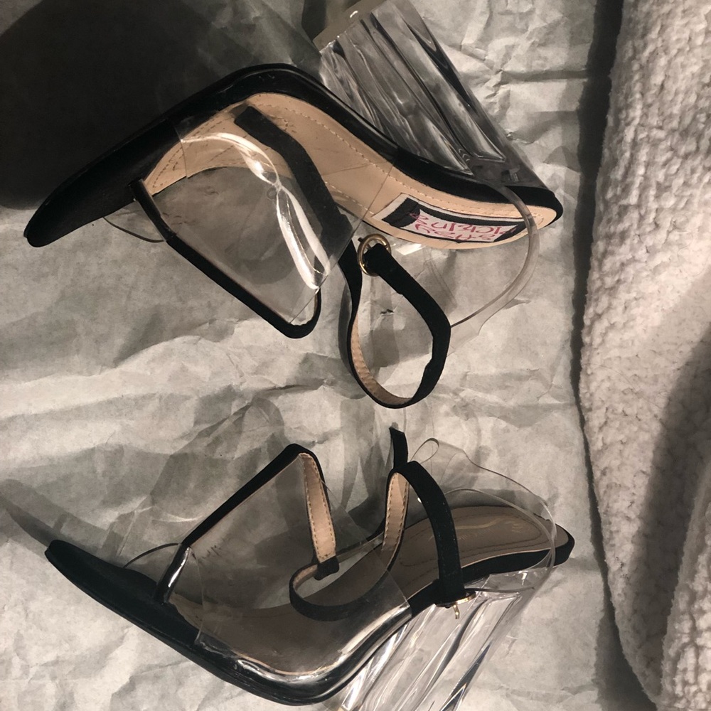 Clear heels - Picture 2 of 3